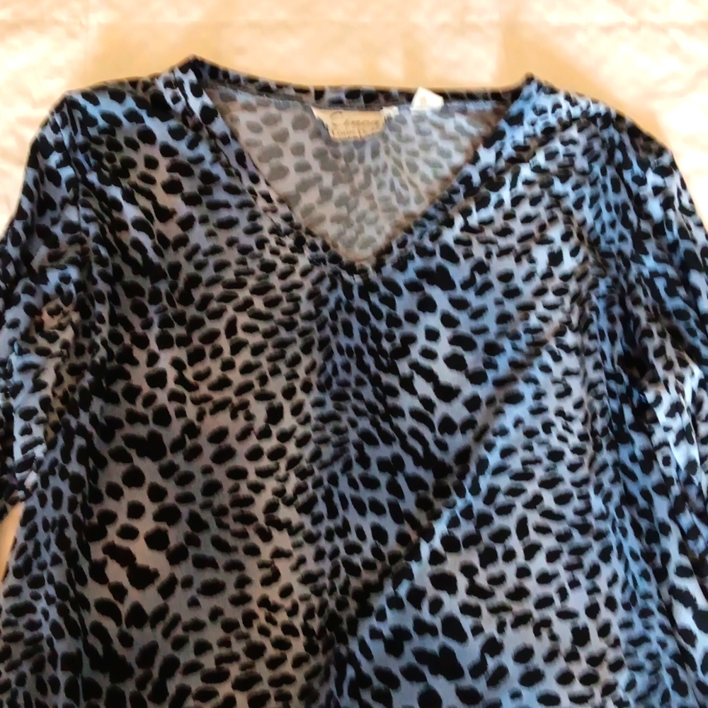 Linea shirt, size M